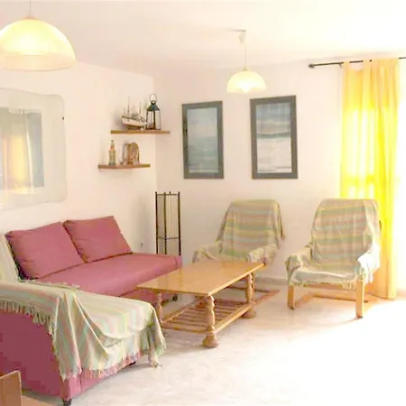 With 2 Bedrooms In Denia, With Wonderful Mountain View, Pool Access... Apartment Denia